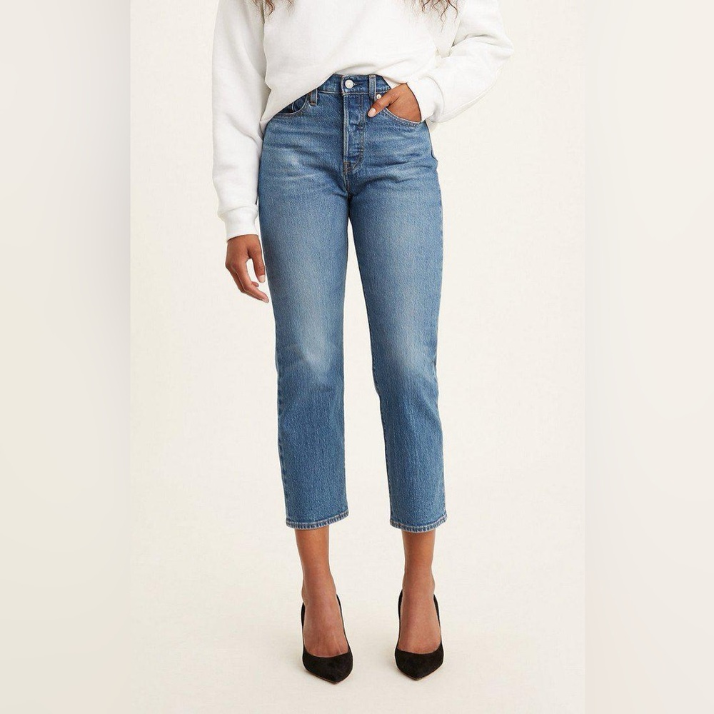 Levi's Women's Wedgie High Rise Straight Leg crop Jeans size‎ 26